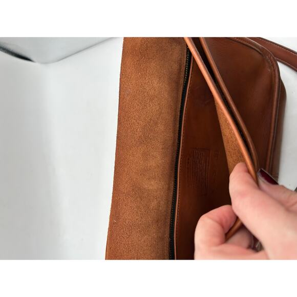 COACH City Bag 9790 Vintage British Tan
Leather Crossbody Shoulder Purse RARE - Picture 13 of 16